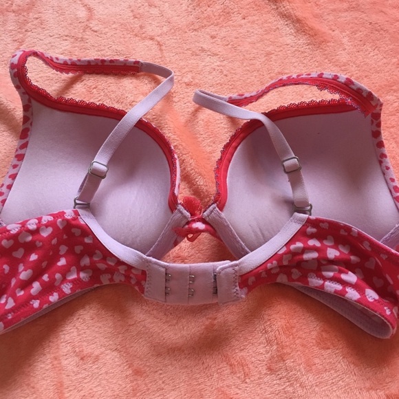Body by Victoria 34B/36A push up heart pattern - Picture 4 of 4